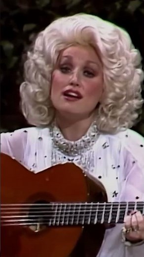 Dolly Parton Performs “Do I Ever Cross Your Mind" on The Tonight Show (1977)