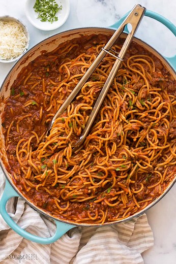 Healthy One Pot Spaghetti and Meat Sauce