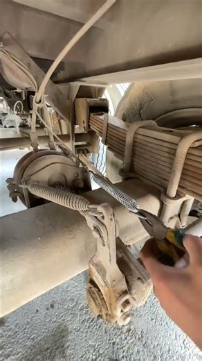 part 1713 Truck brake return spring, 18cm long, good elasticity, universal