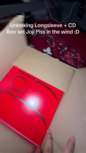 Estoy re feliz 😭 #joji #jojitok #pissinthewind #jojimiller #unboxing | joji merch