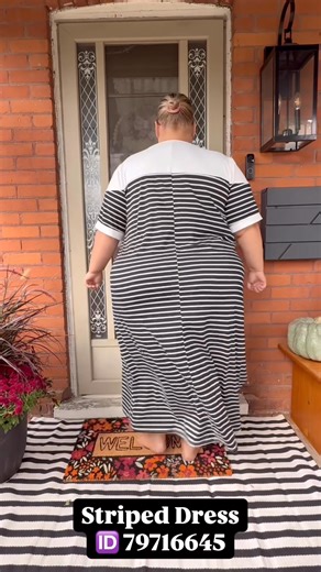 With Fall officially here I can’t wear bathing suits every day (I wish but I digress lol 😂) so I had to try some new pieces from @sheincurve. I love that SHEIN CURVE is available in sizes 22 to 34 (5x to 8x). As an extended plus size it lets me try trendy fashion forward pieces at an affordable price point. You can check out their extended size collection by searching and following SHEIN CURVE . So tell me which pieces are your fave? What pieces do you want me to style a full head to toe look f