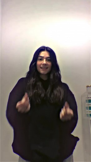 What are these lyrics saying? I literally cant hear it😭‼️@honeyogurt_ @.3ll0w @chuzrlidamelio #blowup #charli #cgd #edit #shake #viral #💕 #ily #love #like #follow