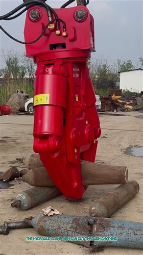 The hydraulic clamp arm can cut through anything