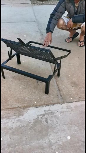 #mymaat... Dis naweek en jy wil braai.. Ma hoekom het jy nog nie n FLIPBRAAI NIE... well moeni langer wag nie.. Besoek Pietsteelworks.com en bestel jou FLIPBRAAI vandag nog. Shaun van der Westhuizen Charlotte Van der Westhuizen Ps Constructions Karen van der Bank Lester Van der Merwe Charlize Van Der Westhuizen Alwyn De Waal #mymaat #pietsteelworks #facebookreels #facebookviral #fyp #capetown #branewyntjie #braai #welder #biggy #loufimusiek #loufi #afrikaans #afrikaanstiktoks #braaicode #braaivl