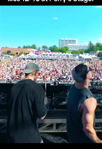 Why Show Up Early to Lollapalooza Saturday — Perry’s Stage 12:45