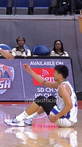 Bryan Santos is ON FIRE!!! He has 10pts. hitting three, 3point shots for Converge at the end of the 1st half #PBAPhilCup #BryanSantos #ConvergeFiberXers #PBAAngatAngLaban | PBA