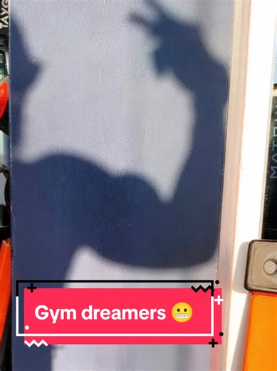 Digo, ojalá me equivocara. Pero por experiencia solo 2 de ellos cuando mucho seguirán viniendo en Junio. Gym dreamers 😬🤦 #gymtok #gimnasio #2026 #newyear #nirvana