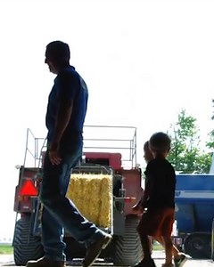 2.8K reactions · 77 shares | Meet the regular, ordinary people who grow quality wheat for the world to enjoy. Find out the story of how our wheat makes its way from US farms to you: https://www.facebook.com/181769571845943/videos/213448260328682 | Go Wheat | Facebook