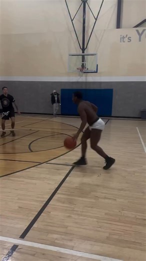 KFREEZY on Instagram: "Mf made me studder 🤦🏾‍♂️ #reels #explore #fyp #comedy #funny"