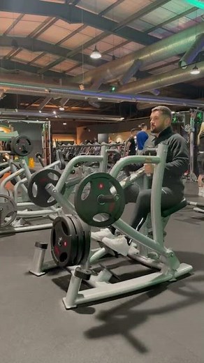 Seated Row (Plate Loaded)