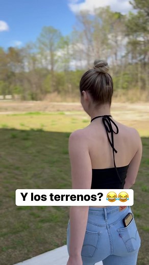 Me suena a manada dice la gringa 😂😂 | JC and Sondra