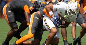 Hawkeyes add WR transfer Sam Phillips