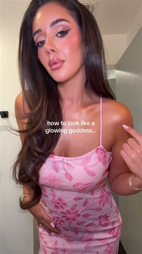 girlies start applying a body glow everytime you get dressed up it’s the best instant glow up hack—