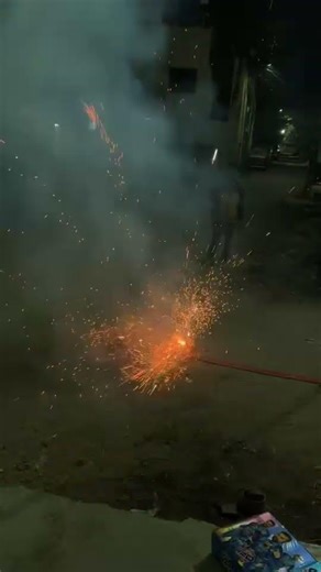 1K wali Lad! 🎇 Non-stop Shorr aur Dhamaka! #diwali #firecrackers #crackers #shorts #viral #explosive