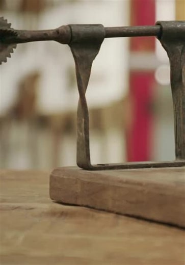 The Repair Shop S05:E01 - Asko Table, Wind Up Panda, Coconut Scraper