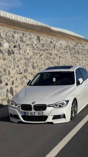 Exploring the BMW M4: Performance and Features