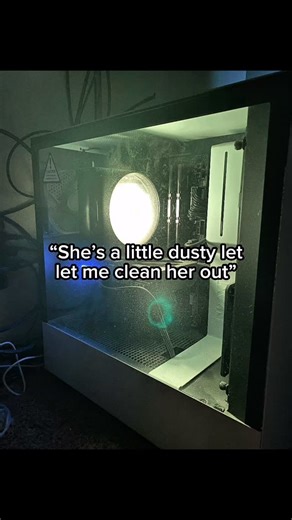 R2Hunter | Pc doing too much #techtok #pcgaming #setups #desksetup #gamesetup #pc | Instagram