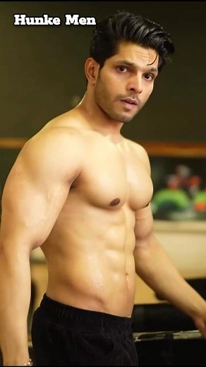 Intense#aesthetic#muscle#motivation#posing#abs#chest#biceps#model#body#hunk#gym#workout#back#bulge