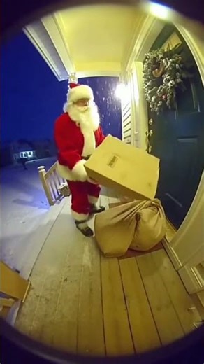 Santa Gets SMURFED by Porch Pirate Bait Box! Chihuahua Goes Off 🎄🐕📦