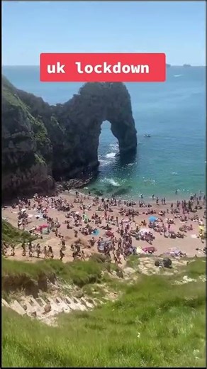 Crowded Beach During UK Lockdown: An Overview of People Enjoying the Coast#beachlife