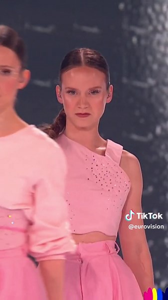 Powerful Vocals and Matching Outfits at Eurovision 2023