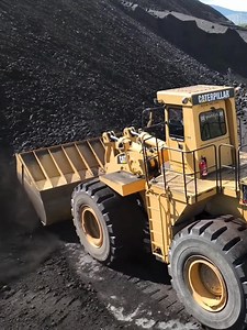 Amazing Cat 992C Wheel Loader Loading Coal On Trucks part 03 #Excavator #ConstructionLife #ploughing #tractor #BigMachines #johndeere #fblifestyle | xWal RC