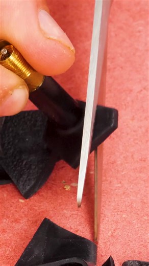 Quick Fix for a Leaky Garden Hose | Maker Magic DIY