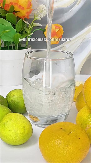 Hierve Cáscara de Mandarina con Limón en rodajas #Mandarina #Limón