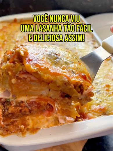 LASANHA CREMOSA DE DAR ÁGUA NA BOCA 😍 Sabe aquela lasanha bem recheada, com muito molho e queijo derretendo? É essa aqui! 🤤✨ Comesse colocando 500 gramas de massa de lasanha na água. 📝 INGREDIENTES ➡️ Molho de carne: • 500g de carne moída • 3 dentes de alho • 1/2 cebola • 1 colher (chá) de sal • 1 colher (chá) de tempero baiano • 1 colher (chá) de tempero pega marido • 2 colheres (chá) bem cheia de colorau • 1 tomate • 1 sachê de molho de tomate • Um pouquinho de água • Cheiro verde a gosto ➡