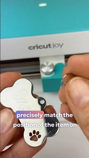 How to engrave metal with your Cricut Joy - easy to make, tutorial #cricutjoy #engravedgifts