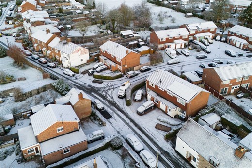 UK weather mapped: Snow continues to blanket UK
