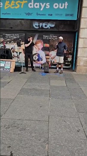 Street musician with mind-blowing street performance #streetperformance #streetmusic