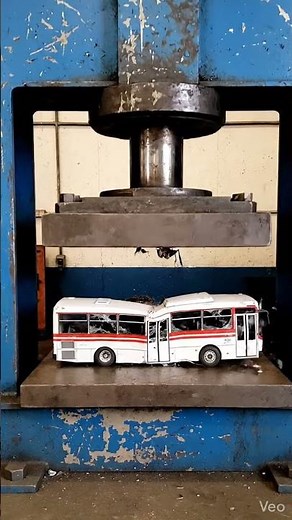 hydraulic press vs bus troy 🚎 #hydraulicpress #nostalgia
