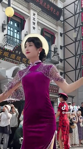 Video của 𝑉𝑈𝐴 𝐿𝐼𝑉𝐸 (@amthuc089) về kung fu dance