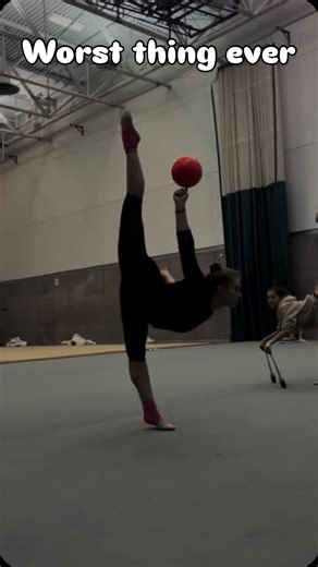 Tatiana Cocsanova on Instagram: "Side splits isn’t for the weak💪🏻 What’s the thing you hate to work on? #sports #rhythmicgymnastics #relatable #ɴᴇᴠᴇʀɢɪᴠᴇᴜᴘ #nikewomen"