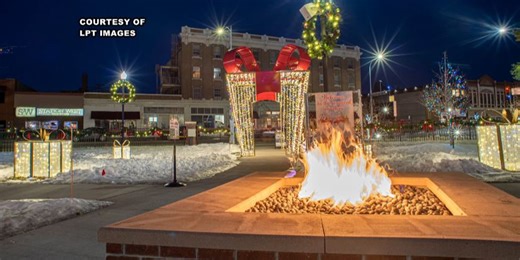 Holiday lights shine bright for Mandan, sparks questions about Bismarck