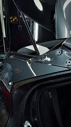 230 micron ORACAL) PPF Kaplama🇩🇪 📍Ultra Parlak Özelliği 📍Kendini Yenileme Özelliği \u00100 Oranda 📍Hidrofobik Su İtici Özelliği 📍\u00100 Poliüretan 📍\u00100 TPU Ürünüdür 📍60 Derece Isıya dayanıklı 📍Kazada Esneme Oranı 16 📍Lisanslı- Sertifika Onaylı Ürün 📍7 YIL GARANTİLİ BELGELİ-Sertifikalıdır 📍Kaza Hariç Değişim Garantisi 📍ORAFOL | DRY CAR CARE İşbirliği NOT: -Aracın kaporta aksamında falçata ile kesme işlemi yapılmamaktadır.Dışarıdan ölçü() alınıp yapıştırma işlemi gerçekleşir. Ön 