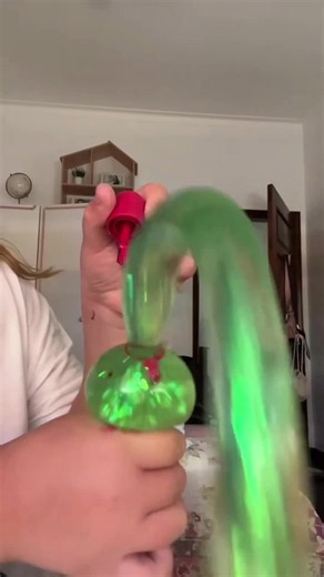 These squishies always break in the funniest ways😂😂#squishyfail #needoh #nailpolish #squishytoy #usa