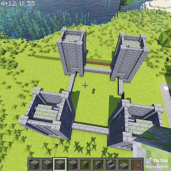Construcción de un castillo medieval en Minecraft