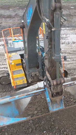 41K views · 617 reactions | One of our Volvo EC300E excavators digging drainage channels with a V shaped ditching bucket. #collinsearthworks #construction #volvoce #excavator #heavyequipment #engineering #civilengineering #soilstabilisation | Collins Earthworks Ltd | Facebook