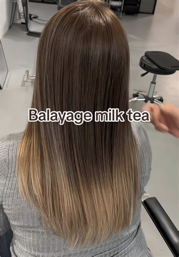 Graduation season =glow up season ✨Who else is ready for their graduation hair color?😍 #graduation #gradutionhaircolor #hairtransformation #fyppppppppppppppppppppppp #balayage