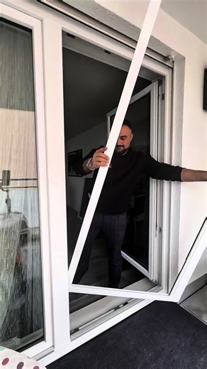 Link 🔗👇 Fliegengitter Fenster ohne Bohren & Fliegengitter Tür ohne Bohren Maßgefertigter Insektenschutz zum Klemmen – ideal für Fenster, Balkon- und Terrassentüren. Leicht messen, leicht montieren. Mass Dekor liefert in ganz Europa. 🇩🇪 Deutsch: www.massdekor.de – 1. Produkt 🇬🇧 English: www.massdekor.de/en – Product 1 🇪🇸 Español: www.massdekor.de/es – Producto 1 🇮🇹 Italiano: www.massdekor.de/it – Prodotto 1 🇫🇷 Français: www.massdekor.de/fr – Produit 1 🇳🇱 Nederlands: www.massdekor.de