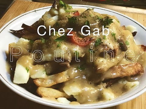 Chez Gab - Vegetarian Poutine with Mushroom Pepper Gravy