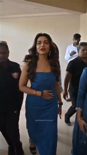 Prarthana Behere!! Sakhe Ga Sajani - Marathi Movie