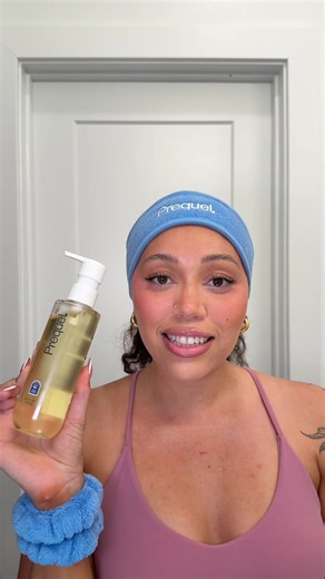 If you wear makeup or SPF every day, consider this your sign to start double cleansing 👀 The @Prequel Gleansing Duo melts away makeup, sunscreen, and daily buildup without leaving my skin feeling stripped. Clean, comfortable, and ready for the rest of my routine ✨ #PrequelPartner #DoubleCleansing #SkincareRoutine #acneproneskin