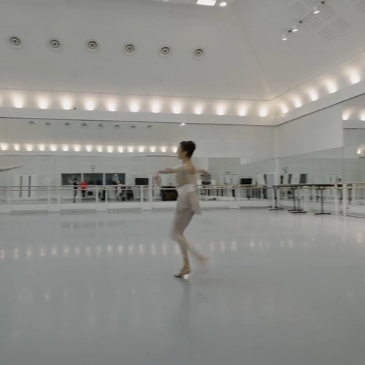 🩰 Royal Ballet Artists Viola Pantuso and Daichi Ikarashi are participating in The International Competition for The Erik Bruhn Prize this weekend at the National Ballet of Canada! The competition will be live streamed from the Four Seasons Centre for the Performing Arts in Toronto on 25 March 2023, from 7:30 pm ET to approximately 10:30 pm ET. If you’re up late on Saturday night and want to check in at 11.30pm (Greenwich Mean Time), the stream can be accessed for free from the production page: