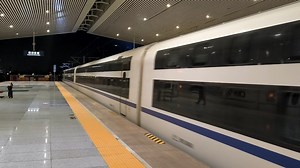 纵列动卧CRH2E-2464担当D903次出站