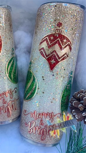 Christmas Ornament Tumbler Tutorial #christmas #ornament #glittertumbler #epoxy #tutorial #diy