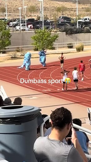 Welcome to The Runner’s Journal : Dive into the world of running with The Runner’s Journal! I Whether you’re a seasoned marathoner or just starting your fitness journey, this page is your go-to for inspiration, motivation, and tips to elevate your running game. From training guides and race recaps to personal stories and community features, join us as we lace up our shoes and hit the pavement together! #RunningCommunity #RunnersLife # RunHappy #RunningInspiration #FitnessGoals #RunnersWorld #Run