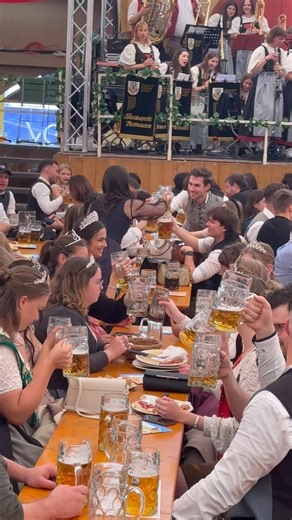 🎉 Bavarian Beer Festival 🍻🎡📍 Germany 🇩🇪📅 Regensburger Maidult 2026 | May 14 – May 31, 2026